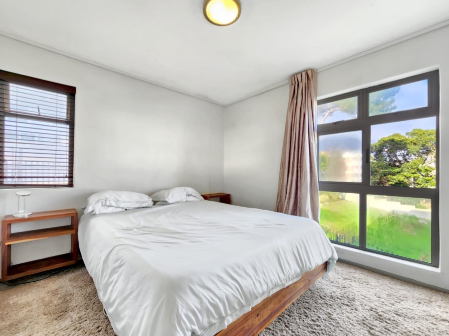 To Let 2 Bedroom Property for Rent in Sea Point Western Cape